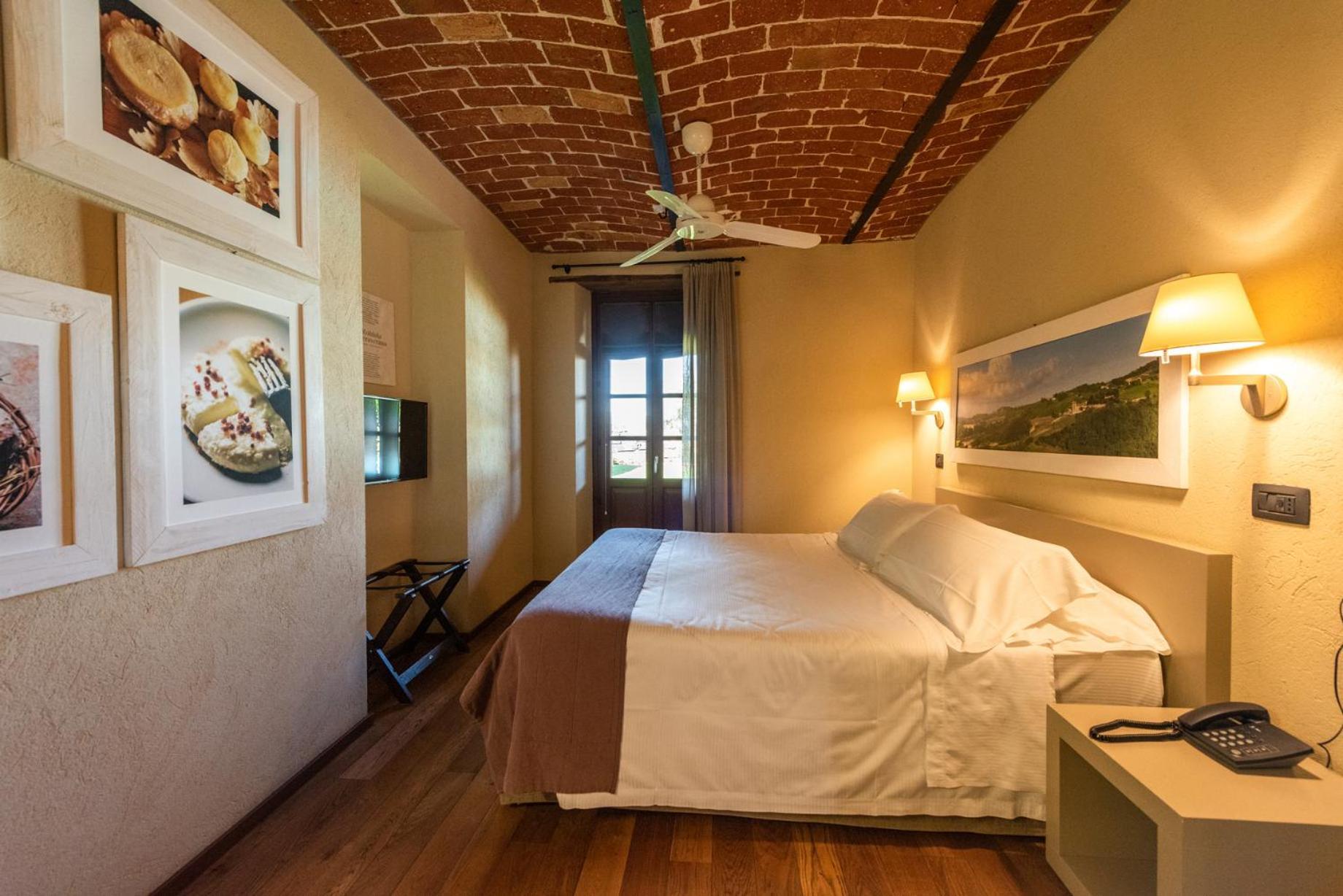 I Tre Poggi Dimora Di Charme Villa Canelli Bagian luar foto