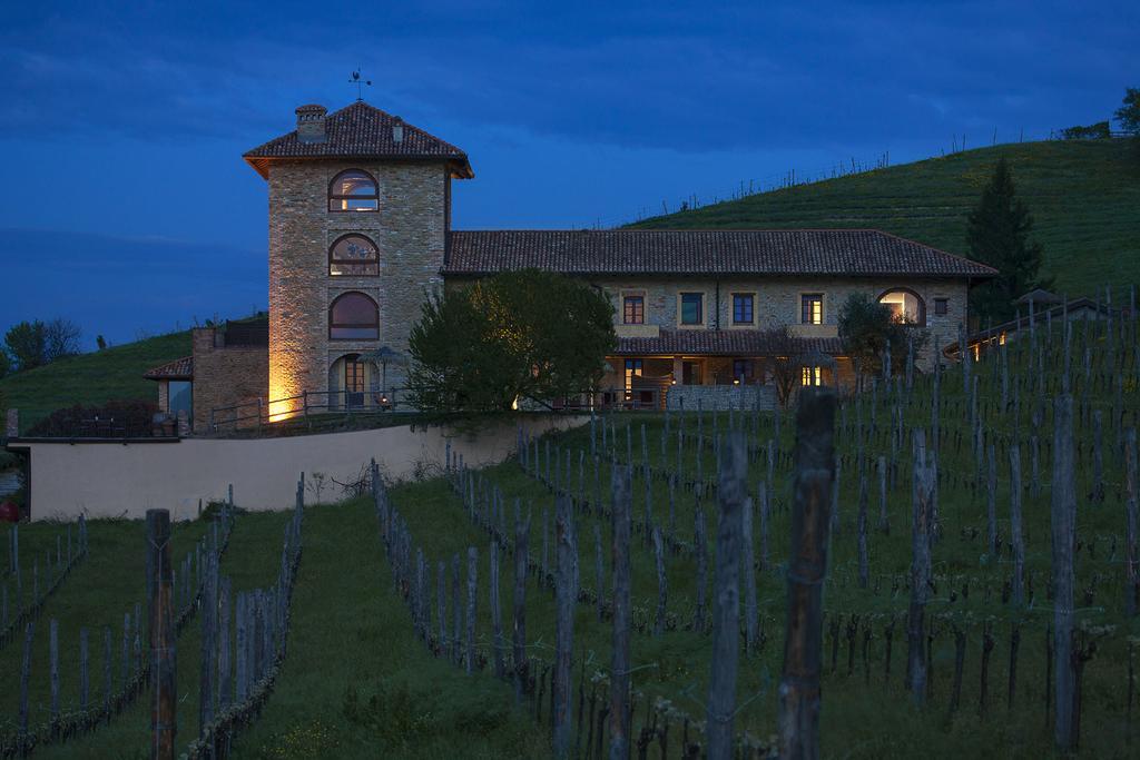 I Tre Poggi Dimora Di Charme Villa Canelli Bagian luar foto